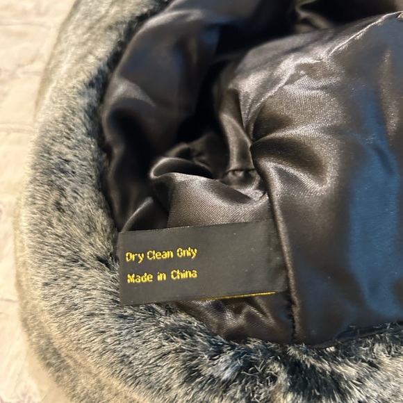 FAUX FUR GREY/BLACK WOMEN’S BUCKET HAT ACRYLIC OUTER FIT LARGE - Picture 7 of 10